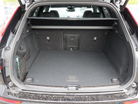 Volvo XC60 Plus Black Edition Plug-In Hybrid AWD - SUV/Off-road - Schwarz - Gebrauchtwagen - Bild 10
