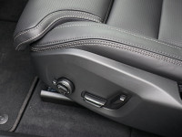 Volvo XC60 Plus Black Edition Plug-In Hybrid AWD - SUV/Off-road - Schwarz - Gebrauchtwagen - Bild 13
