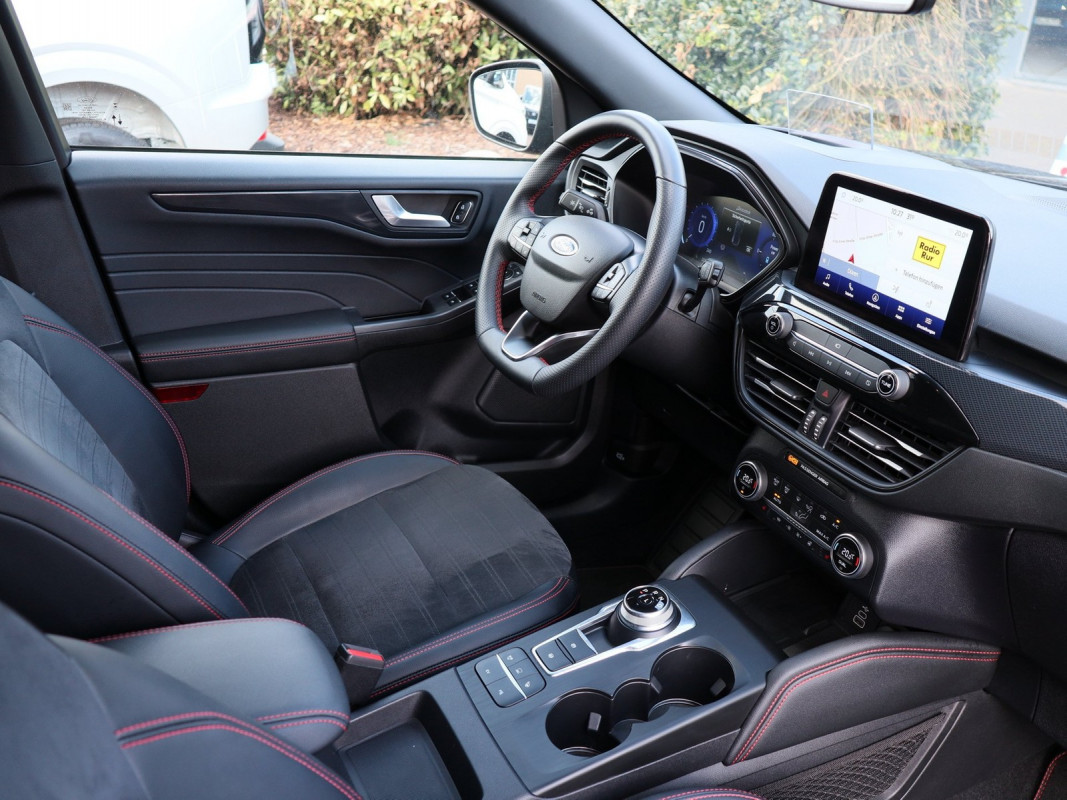 Ford Kuga - SUV/Off-road - Schwarz - Gebrauchtwagen - Bild 3