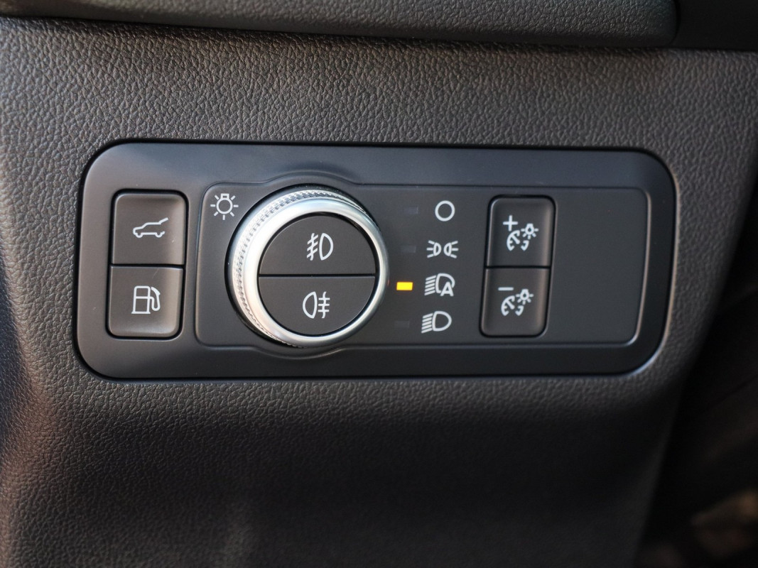 Ford Kuga - SUV/Off-road - Schwarz - Gebrauchtwagen - Bild 15