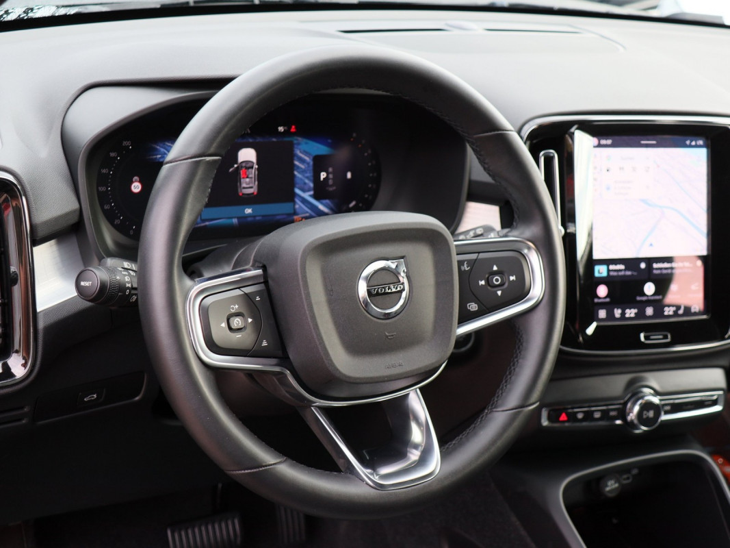 Volvo XC40 B3 - SUV/Off-road - Schwarz - Gebrauchtwagen - Bild 9