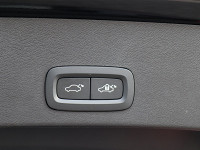 Volvo XC40 B3 - SUV/Off-road - Schwarz - Gebrauchtwagen - Bild 16