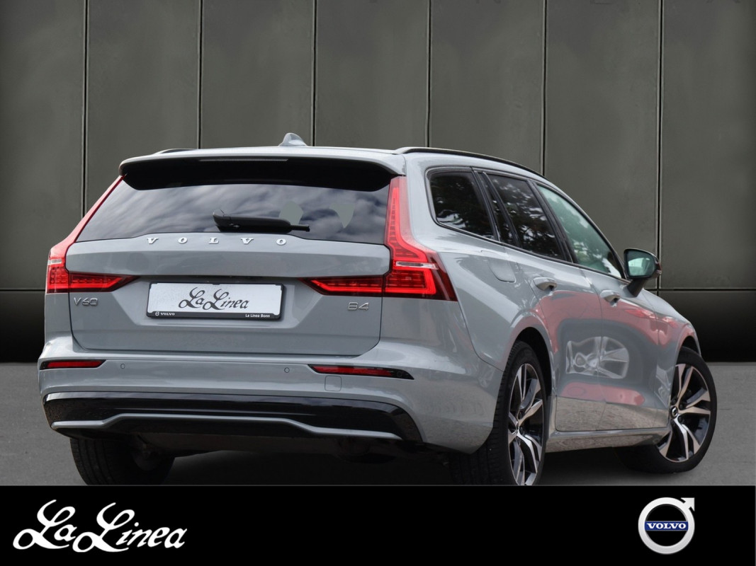 Volvo V60 B4 Benzin - Kombi - Grau - Gebrauchtwagen - Bild 2