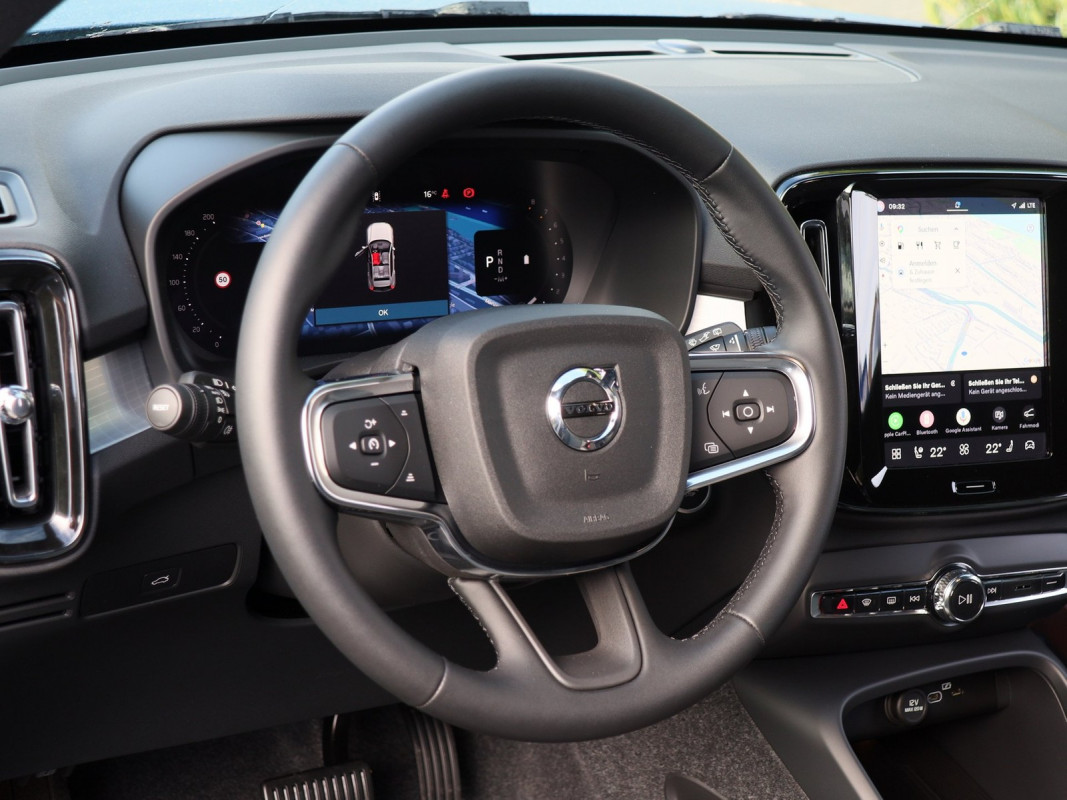 Volvo XC40 B3 - SUV/Off-road - Blau - Gebrauchtwagen - Bild 9