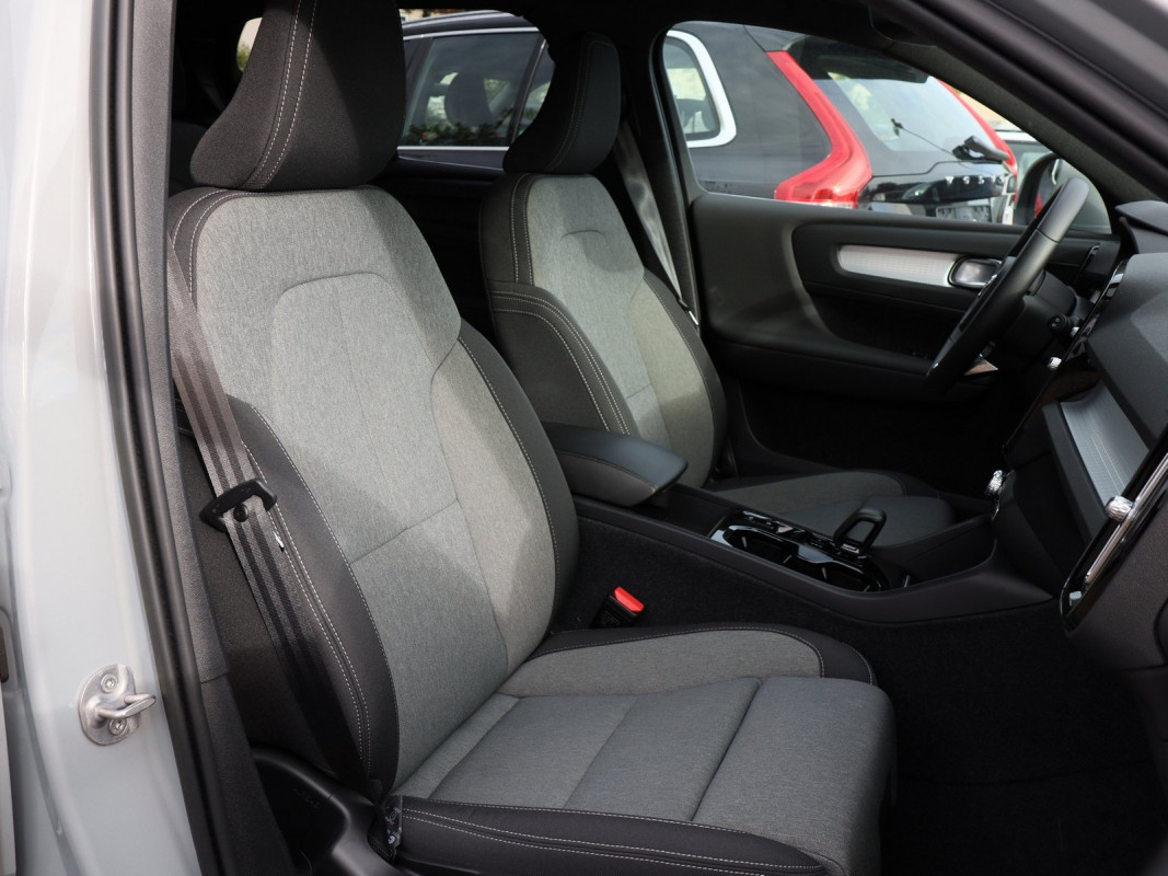Volvo XC40 T4 - SUV/Off-road - Grau - Gebrauchtwagen - Bild 6