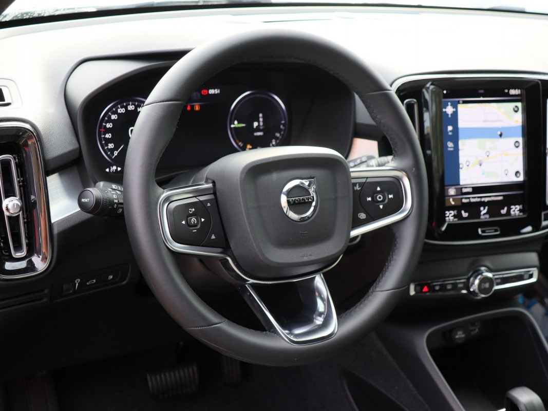 Volvo XC40 T4 - SUV/Off-road - Grau - Gebrauchtwagen - Bild 9