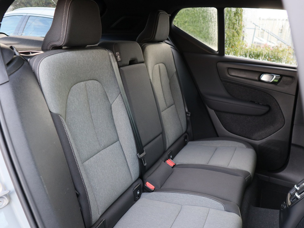 Volvo XC40 T4 - SUV/Off-road - Grau - Gebrauchtwagen - Bild 4
