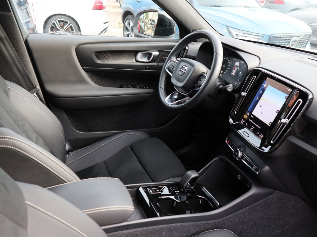 Volvo XC40 T5 - SUV/Off-road - Weiss - Gebrauchtwagen - Bild 3