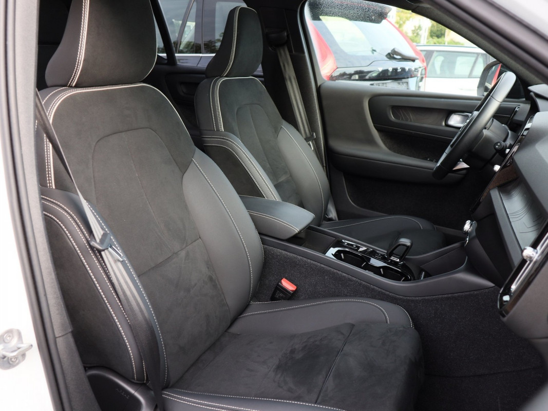 Volvo XC40 T5 - SUV/Off-road - Weiss - Gebrauchtwagen - Bild 6