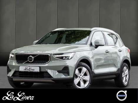 Volvo XC40 B3 - SUV/Off-road - Grün - Gebrauchtwagen - Bild 1