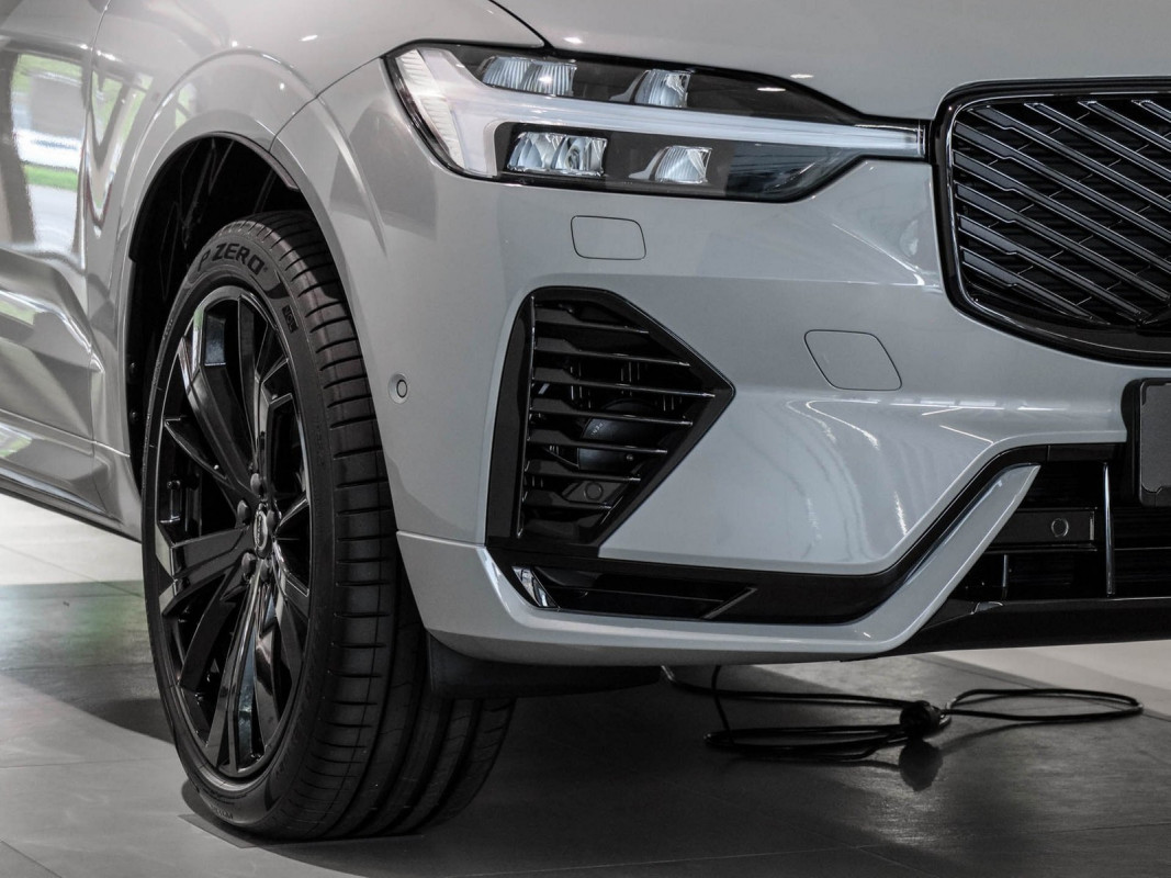 Volvo XC60 T8 AWD Recharge - SUV/Off-road - Grau - Neuwagen - Bild 5