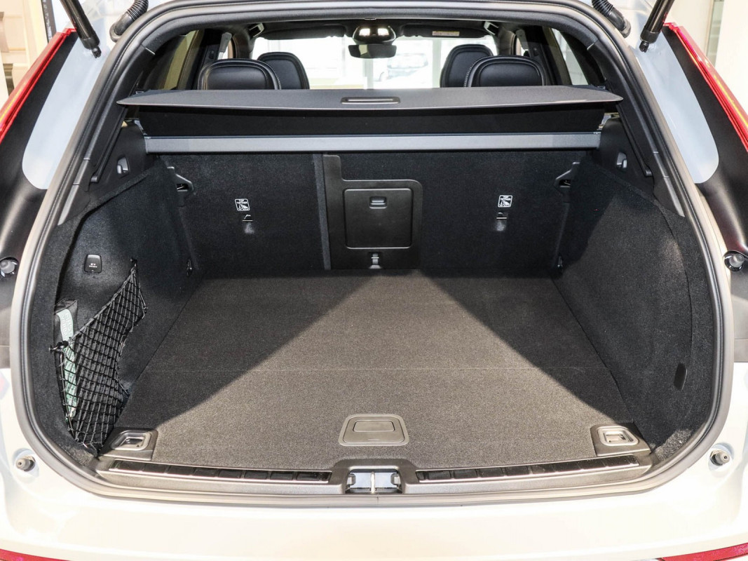 Volvo XC60 T8 AWD Recharge - SUV/Off-road - Grau - Neuwagen - Bild 10