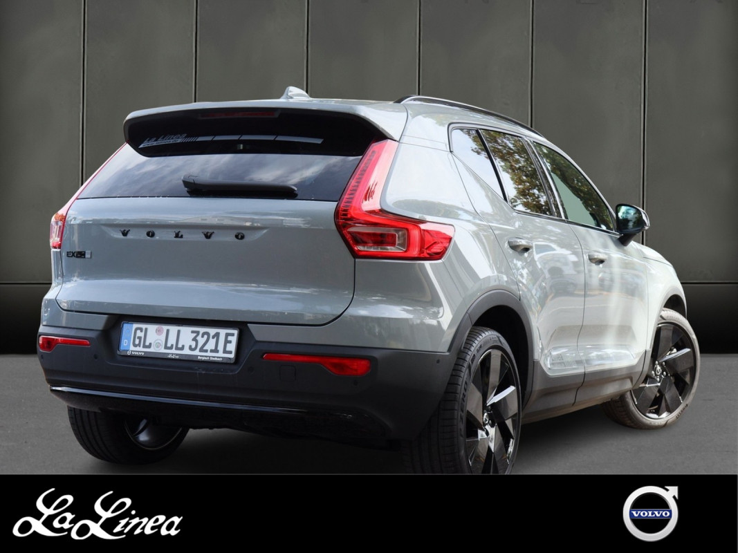 Volvo EX40 Plus Black - SUV/Off-road - Grau - Gebrauchtwagen - Bild 2