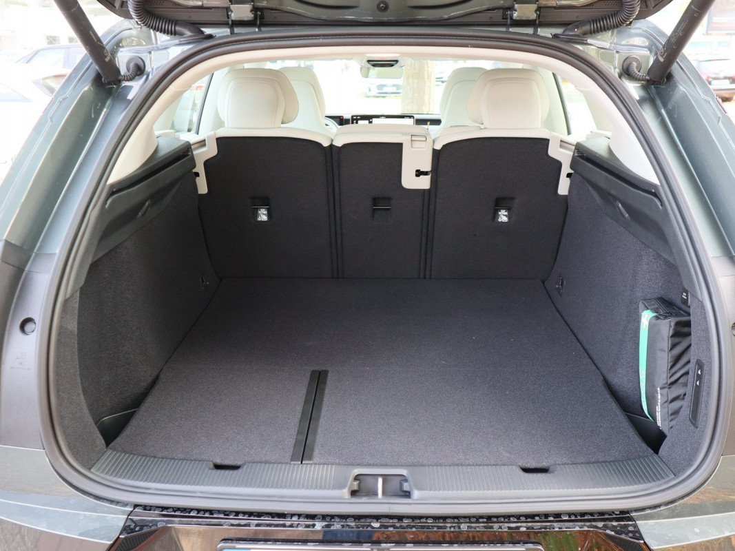 Volvo EX60 P10 - SUV/Off-road - Grün - Gebrauchtwagen - Bild 10
