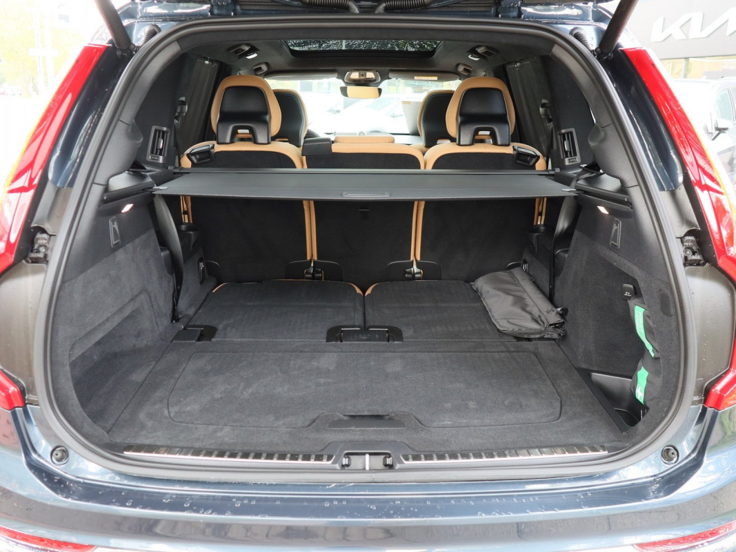 Volvo XC90 T8 AWD Recharge - SUV/Off-road - Blau - Gebrauchtwagen - Bild 10