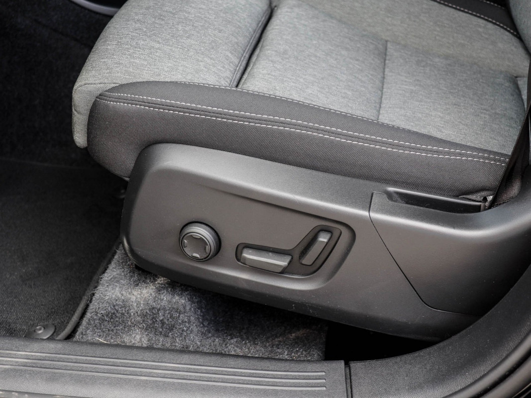 Volvo XC40 B4 - SUV/Off-road - Schwarz - Gebrauchtwagen - Bild 13