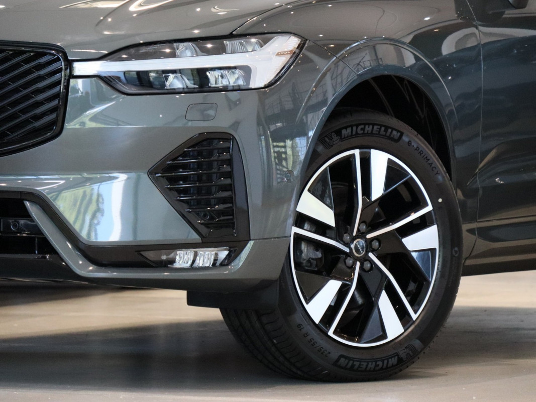 Volvo XC60 B5 (B) AWD - SUV/Off-road - Grün - Gebrauchtwagen - Bild 5