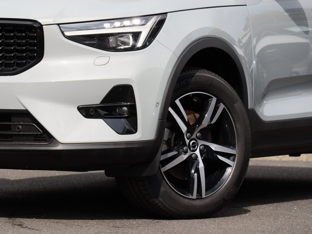 Volvo XC40 B3 - SUV/Off-road - Grau - Gebrauchtwagen - Bild 5