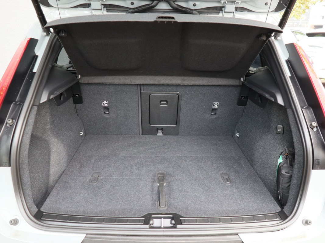 Volvo XC40 B3 - SUV/Off-road - Grau - Gebrauchtwagen - Bild 10