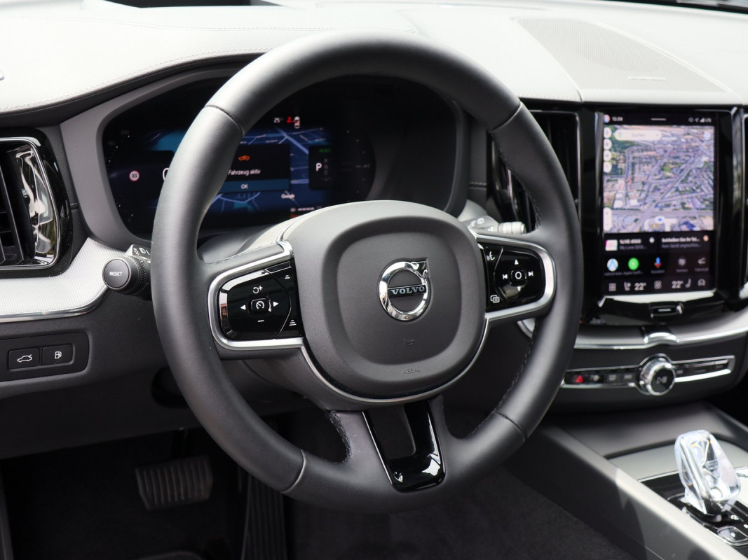 Volvo XC60 T8 AWD - SUV/Off-road - Schwarz - Gebrauchtwagen - Bild 9