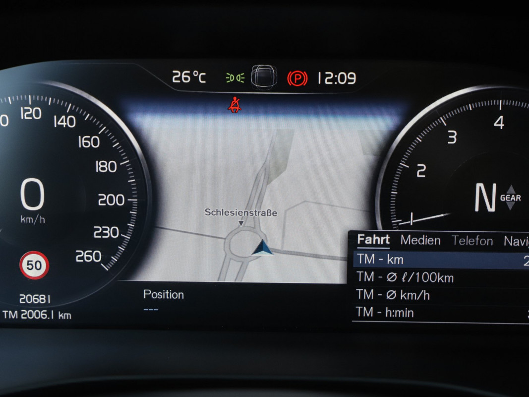 Volvo XC40 T2 - SUV/Off-road - Schwarz - Gebrauchtwagen - Bild 15