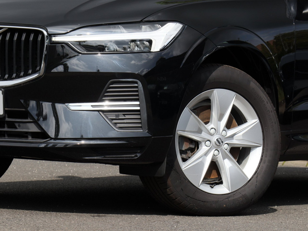 Volvo XC60 B4 (D) - SUV/Off-road - Schwarz - Gebrauchtwagen - Bild 5