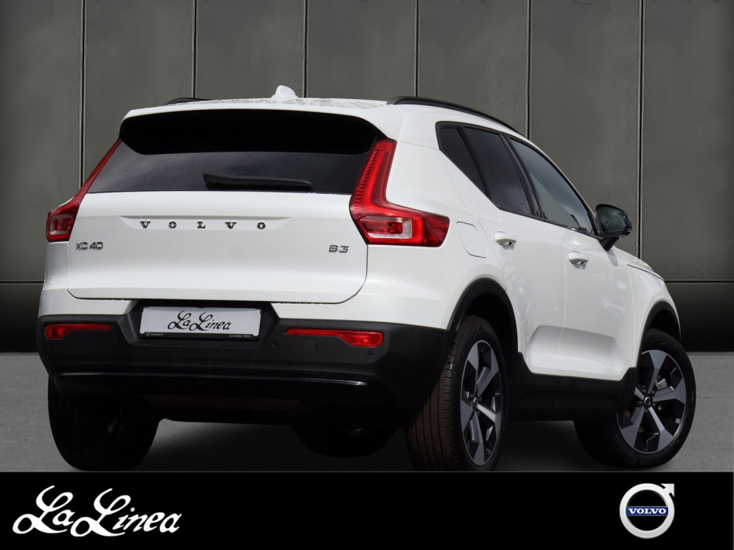 Volvo XC40 B3 - SUV/Off-road - Weiss - Gebrauchtwagen - Bild 2
