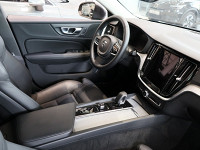 Volvo V60 Cross Country B4 (D) - Kombi - Grau - Gebrauchtwagen - Bild 3