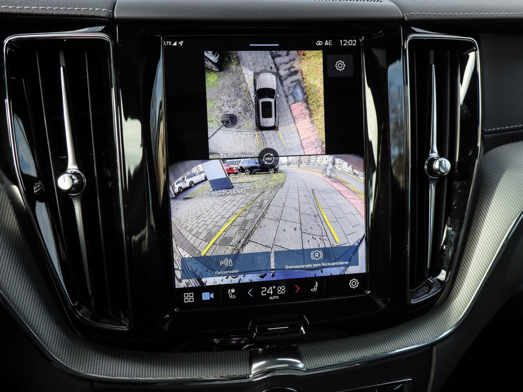 Volvo XC60 T6 Recharge AWD - SUV/Off-road - Schwarz - Gebrauchtwagen - Bild 12