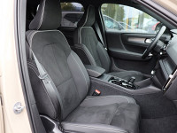 Volvo XC40 B3 Plus Dark - SUV/Off-road - Beige - Gebrauchtwagen - Bild 6