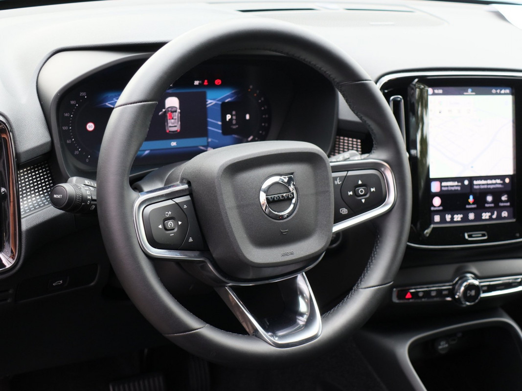Volvo XC40 B3 Plus Dark - SUV/Off-road - Beige - Gebrauchtwagen - Bild 9