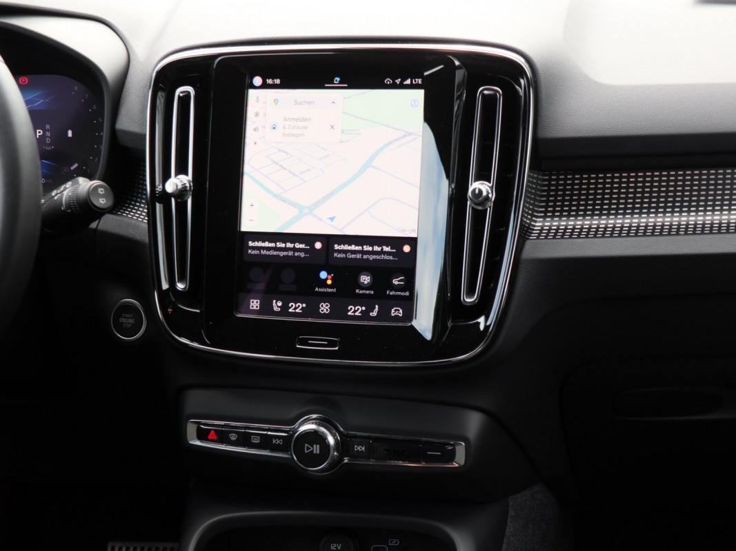 Volvo XC40 B3 Core - SUV/Off-road - Weiss - Gebrauchtwagen - Bild 7