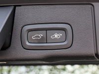 Volvo XC60 B4 (D) Plus Bright 2WD - SUV/Off-road - Schwarz - Gebrauchtwagen - Bild 16