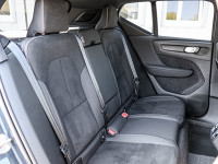 Volvo XC40 B3 Ultra Black Edition - SUV/Off-road - Blau - Gebrauchtwagen - Bild 4