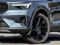 Volvo XC40 B3 Ultra Black Edition - SUV/Off-road - Blau - Gebrauchtwagen - Bild 5