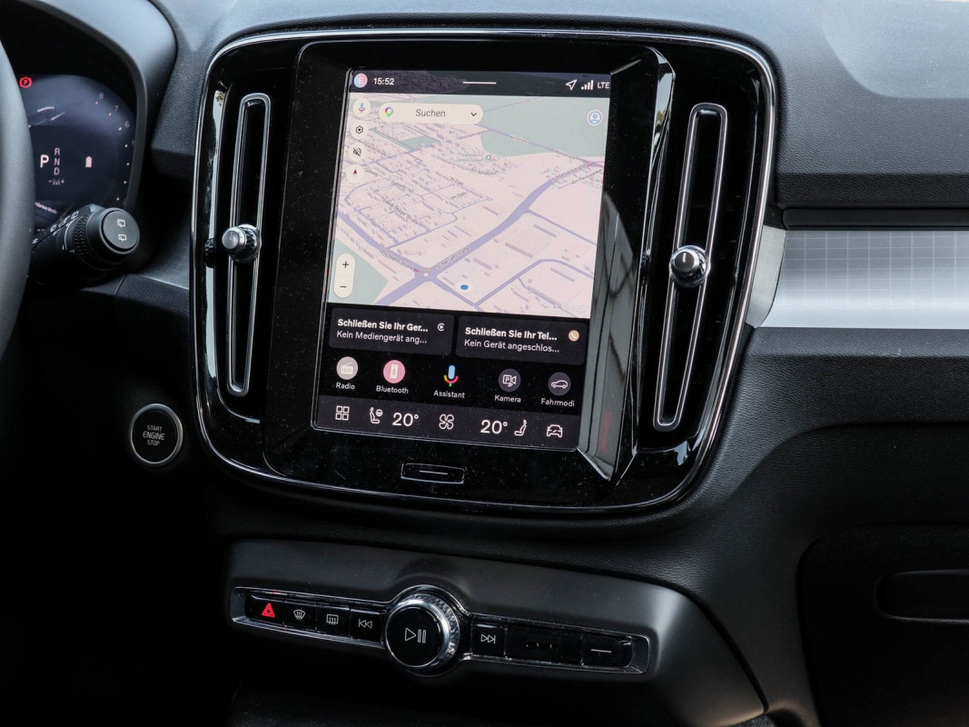 Volvo XC40 B3 Ultra Black Edition - SUV/Off-road - Blau - Gebrauchtwagen - Bild 7
