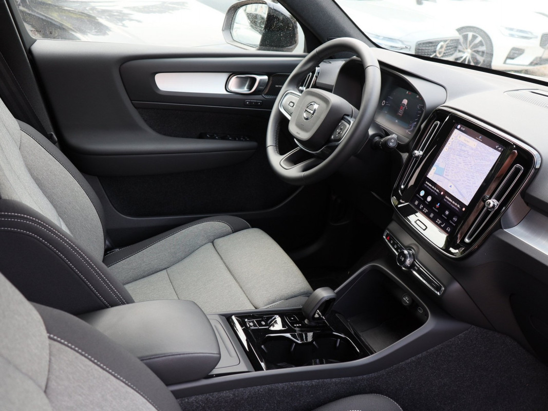 Volvo XC40 B3 - SUV/Off-road - Grau - Gebrauchtwagen - Bild 3