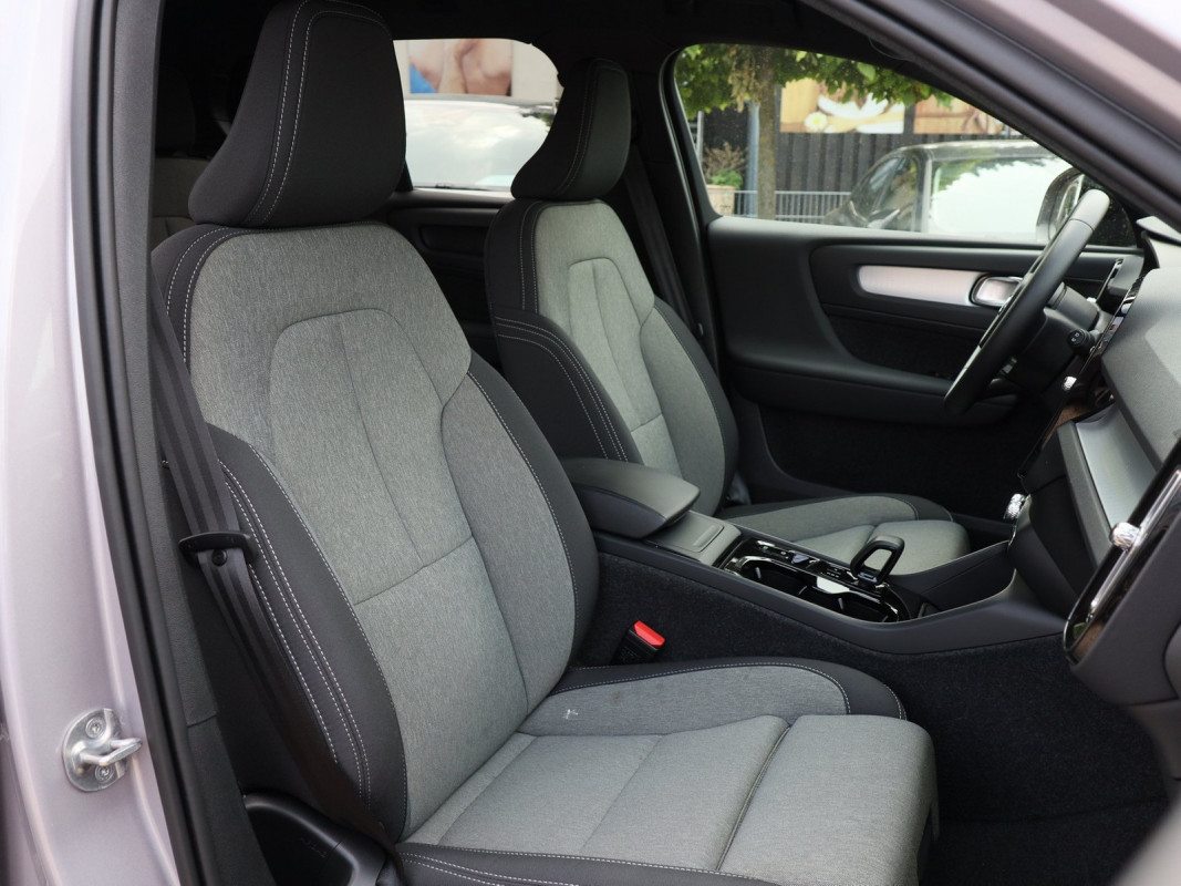 Volvo XC40 B3 - SUV/Off-road - Grau - Gebrauchtwagen - Bild 6