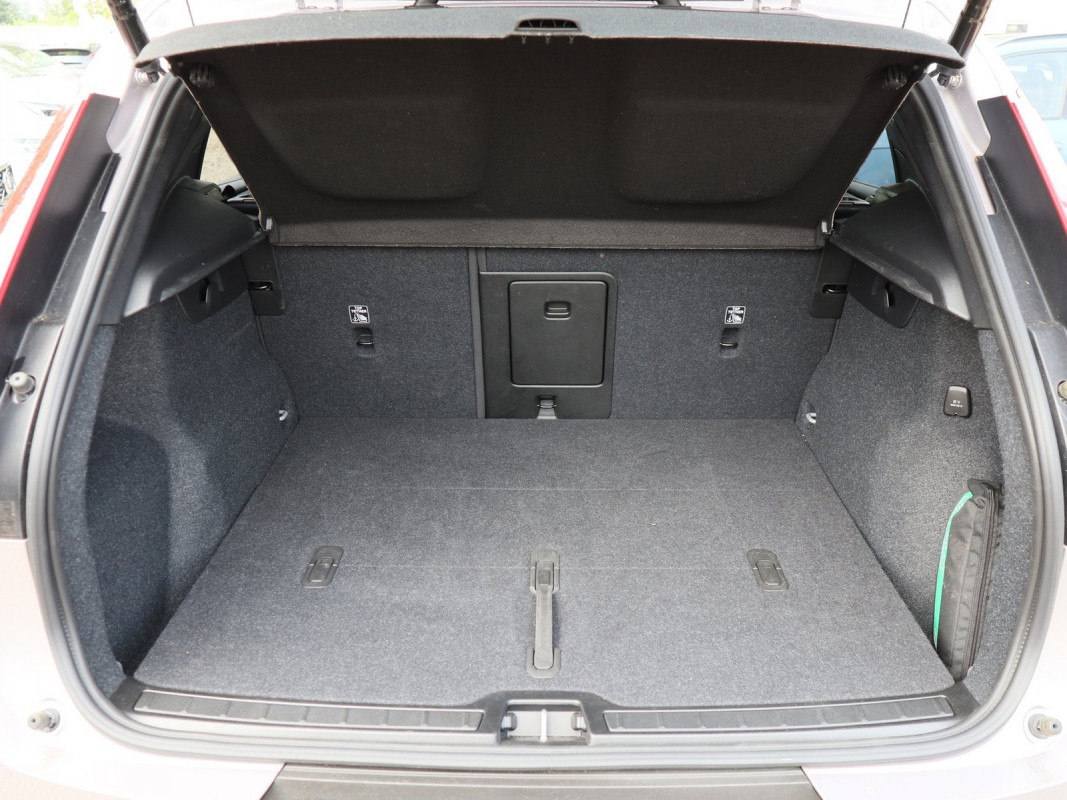 Volvo XC40 B3 - SUV/Off-road - Grau - Gebrauchtwagen - Bild 11