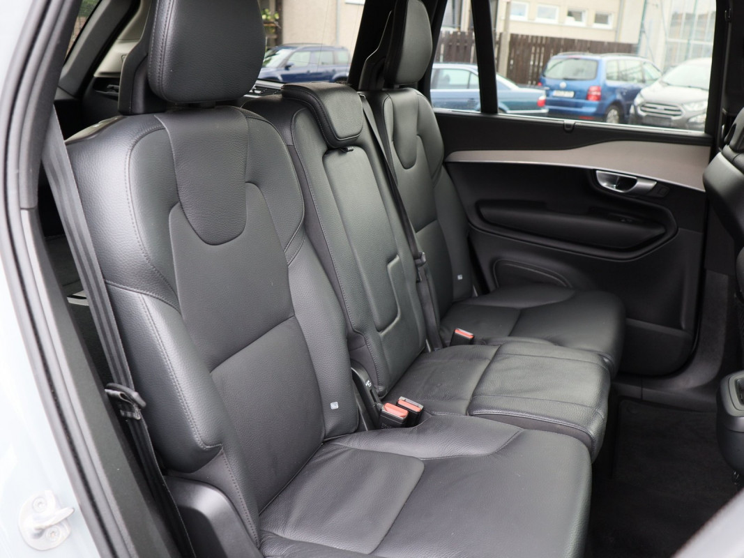 Volvo XC90 B5 Diesel Aut. - SUV/Off-road - Grau - Gebrauchtwagen - Bild 4