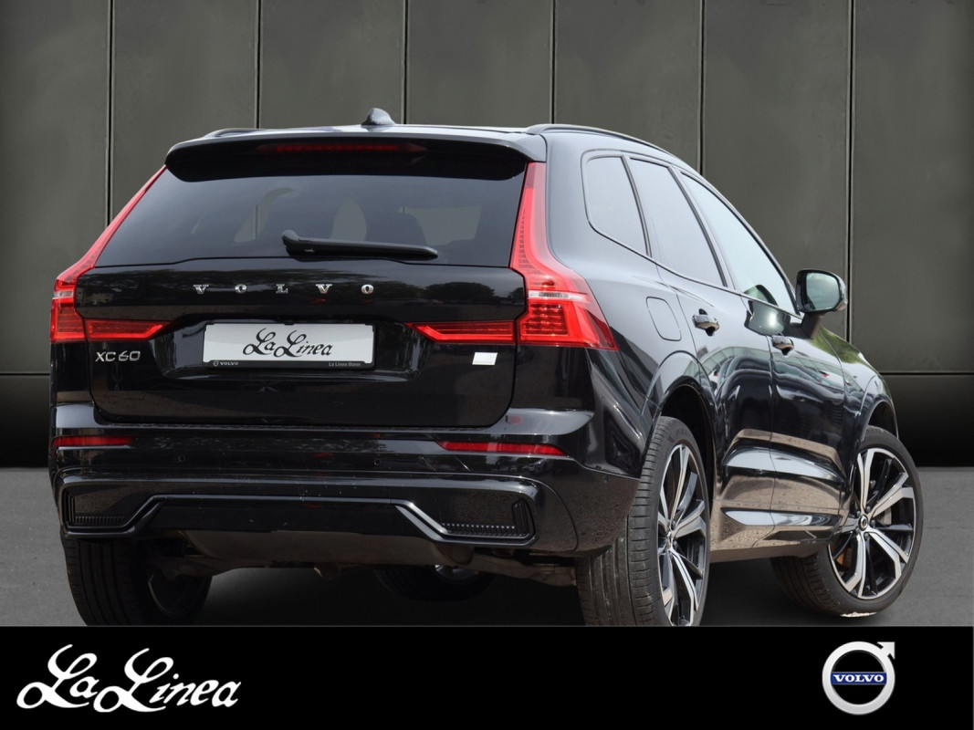 Volvo XC60 T6 AWD - SUV/Off-road - Schwarz - Gebrauchtwagen - Bild 2