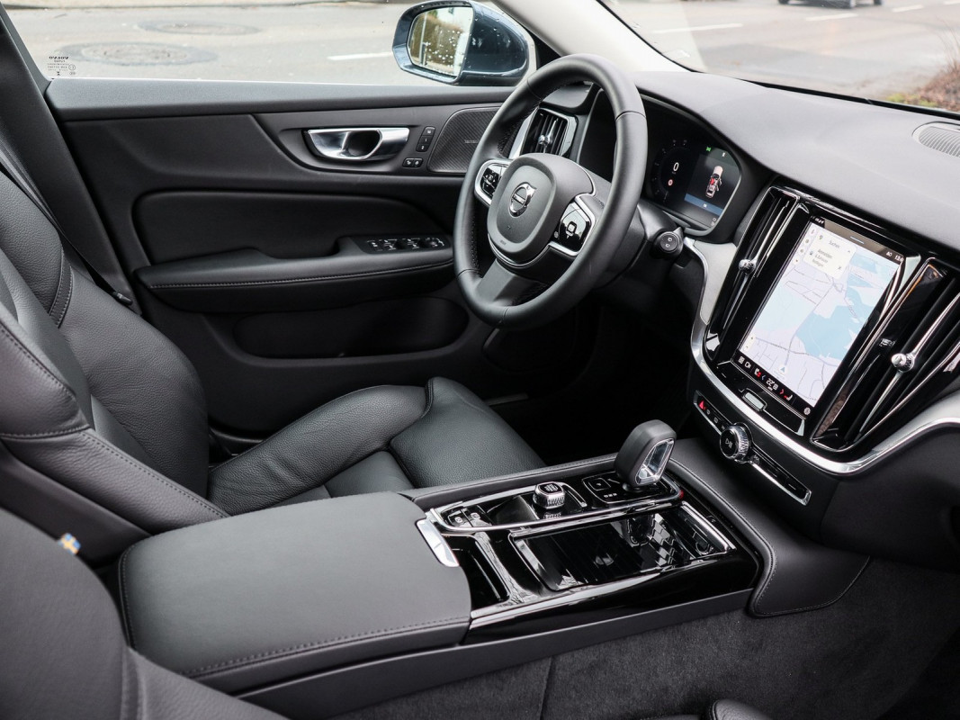 Volvo V60 T6 - Kombi - Blau - Gebrauchtwagen - Bild 3
