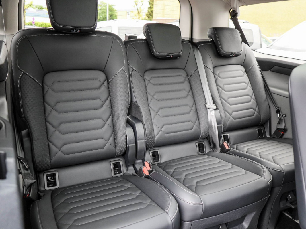 Ford Tourneo Custom Titanium X - Van/Minibus - Grau - Gebrauchtwagen - Bild 16