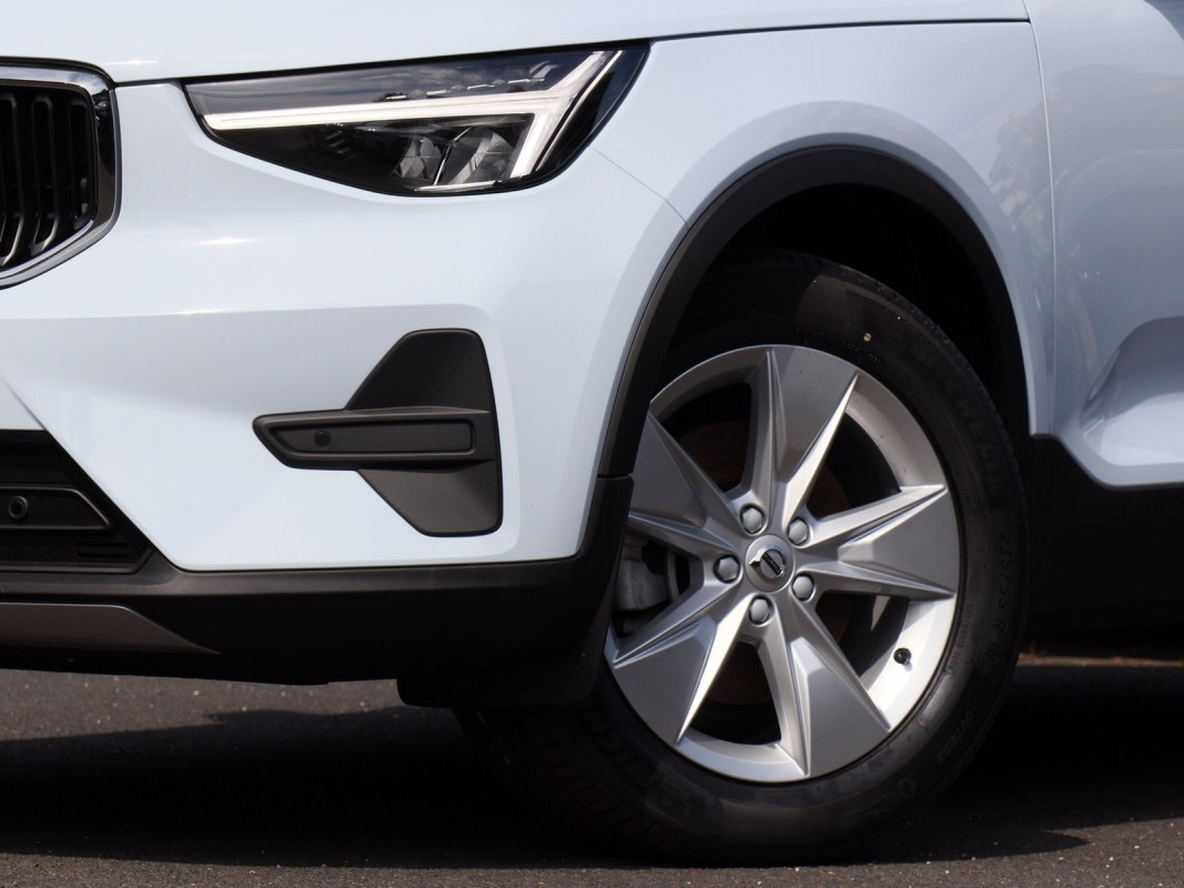 Volvo XC40 B3 - SUV/Off-road - Blau - Gebrauchtwagen - Bild 5
