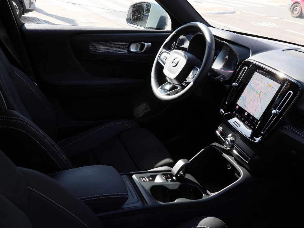 Volvo XC40 B3 (B) - SUV/Off-road - Grau - Gebrauchtwagen - Bild 3