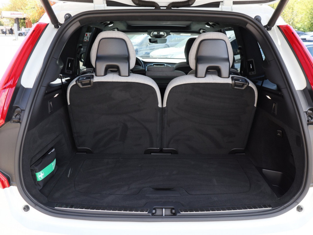Volvo XC90 T8 AWD Plug-In Hybrid - SUV/Off-road - Weiss - Gebrauchtwagen - Bild 10