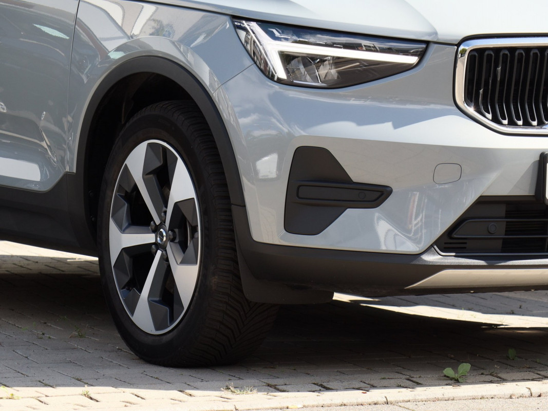 Volvo XC40 B3 (B) - SUV/Off-road - Grau - Gebrauchtwagen - Bild 5