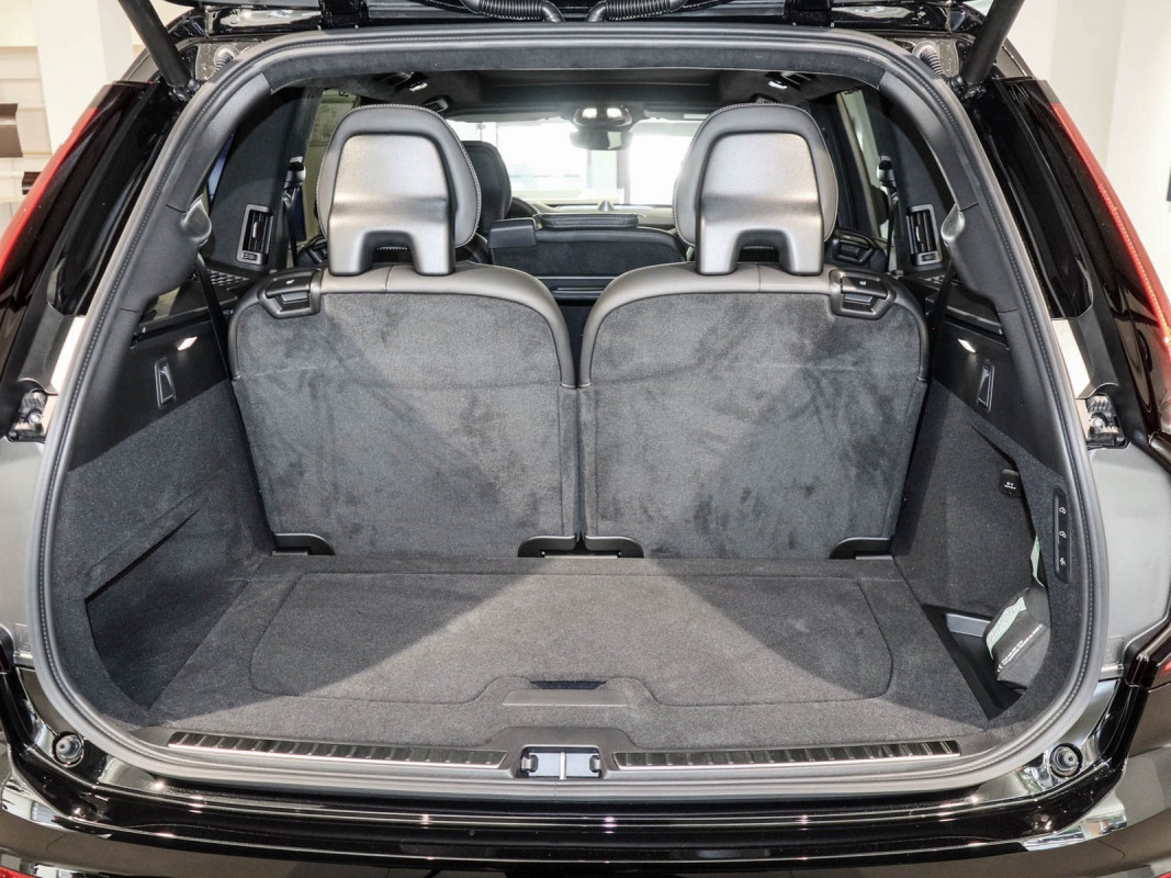 Volvo XC90 T8 Recharge AWD - SUV/Off-road - Schwarz - Gebrauchtwagen - Bild 10