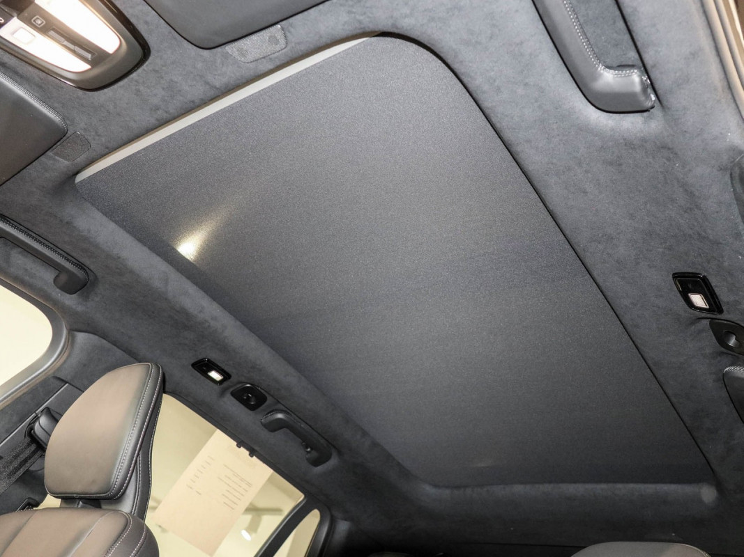 Volvo XC90 T8 Recharge AWD - SUV/Off-road - Schwarz - Gebrauchtwagen - Bild 11