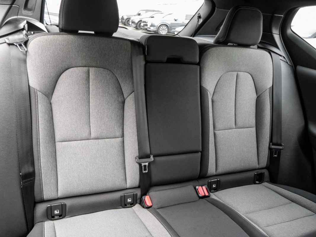 Volvo XC40 - SUV/Off-road - Grau - Gebrauchtwagen - Bild 4